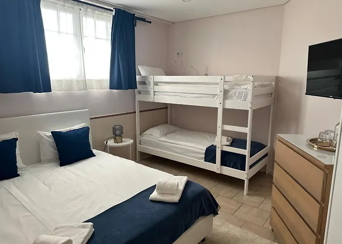 Berlenga House Privatunterkunft *